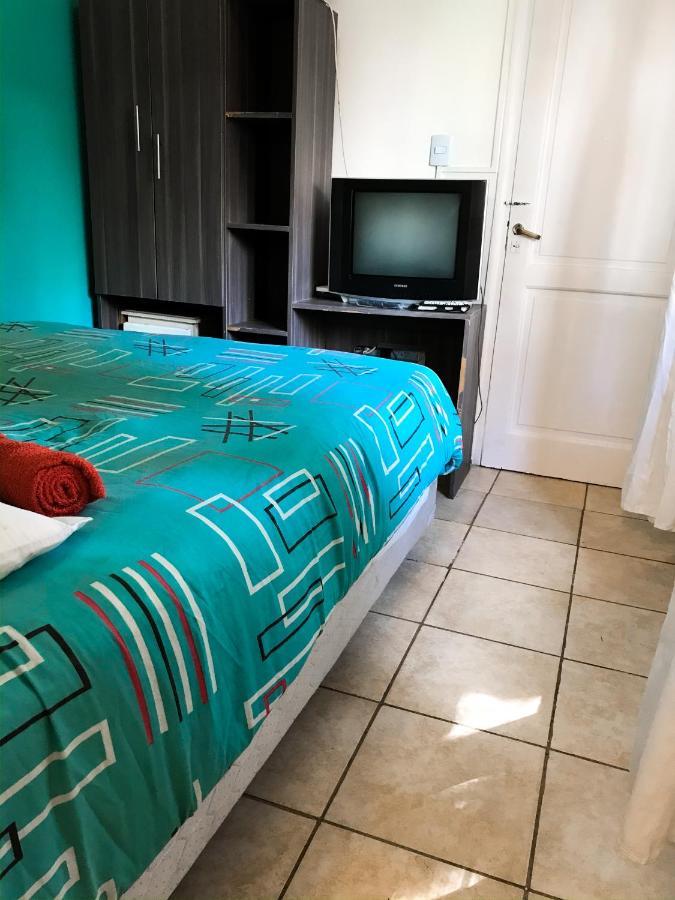 Hostel Punto Patagonico เนวเก็น ภายนอก รูปภาพ